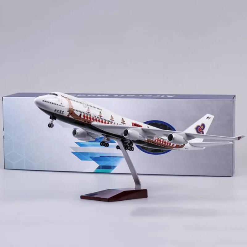 

1:150 Scale Diecast Model Thai Airways Dragon Boat Boeing 747 Resin Airplane Airbus With Light And Wheels Toy Display Collection