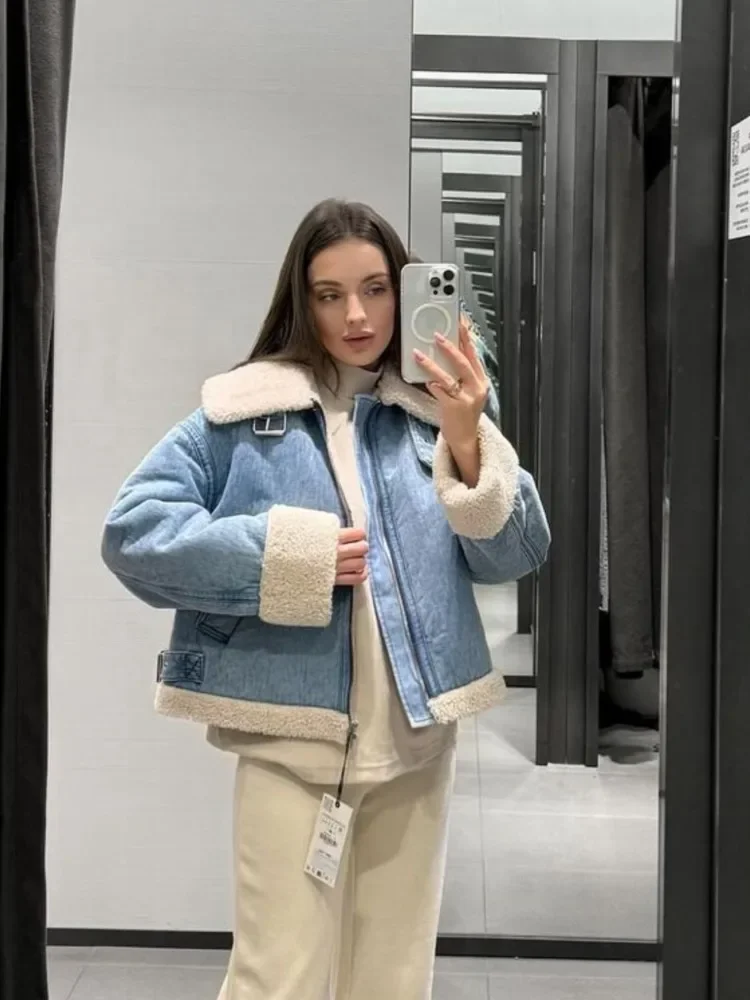 Winter Lambwool Denim Patchwork Jacket 2023 Lapel Lace Up Zipper Double Pockets Overcoat Women's Commute High Street Coats
Winter Lambwool Denim Patchwork Jacket 2023 Lapel Lace Up Zipper Double Pockets Overcoat Women's Commute High Street Coats