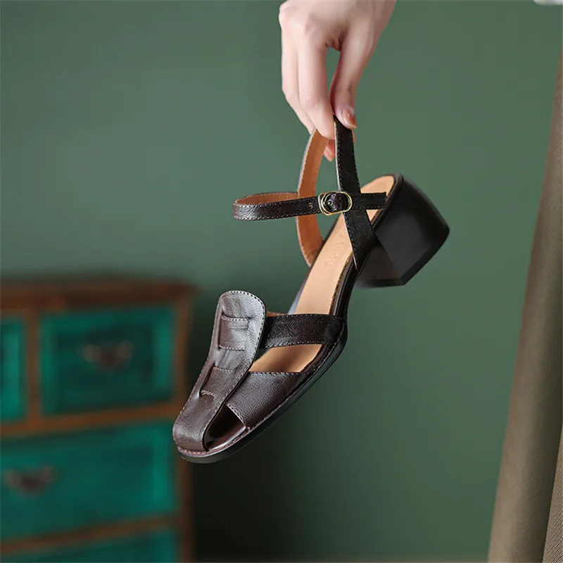 Genuine Leather Women Sandals 2023 Summer Shoes for Women Casual Gladiator Women Shoes Vintage Sheepskin Chunky Heel Sandals
Genuine Leather Women Sandals 2023 Summer Shoes for Women Casual Gladiator Women Shoes Vintage Sheepskin Chunky Heel Sandals