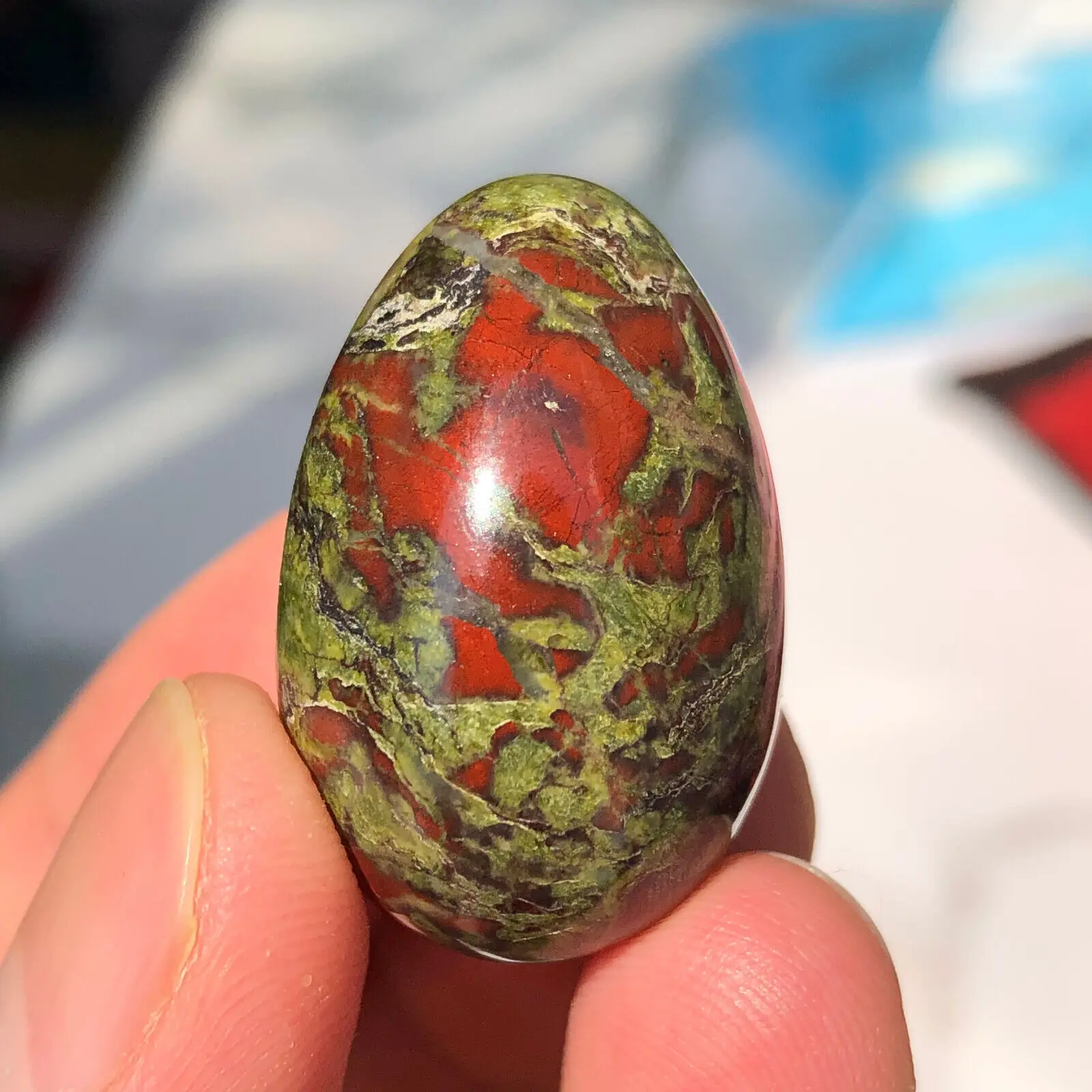 Dragon Blood Stone Egg Shaped Healing Natural Crystal Massage Minerale Gemstone Spiritual Decoration Collection 80-100g
Dragon Blood Stone Egg Shaped Healing Natural Crystal Massage Minerale Gemstone Spiritual Decoration Collection 80-100g