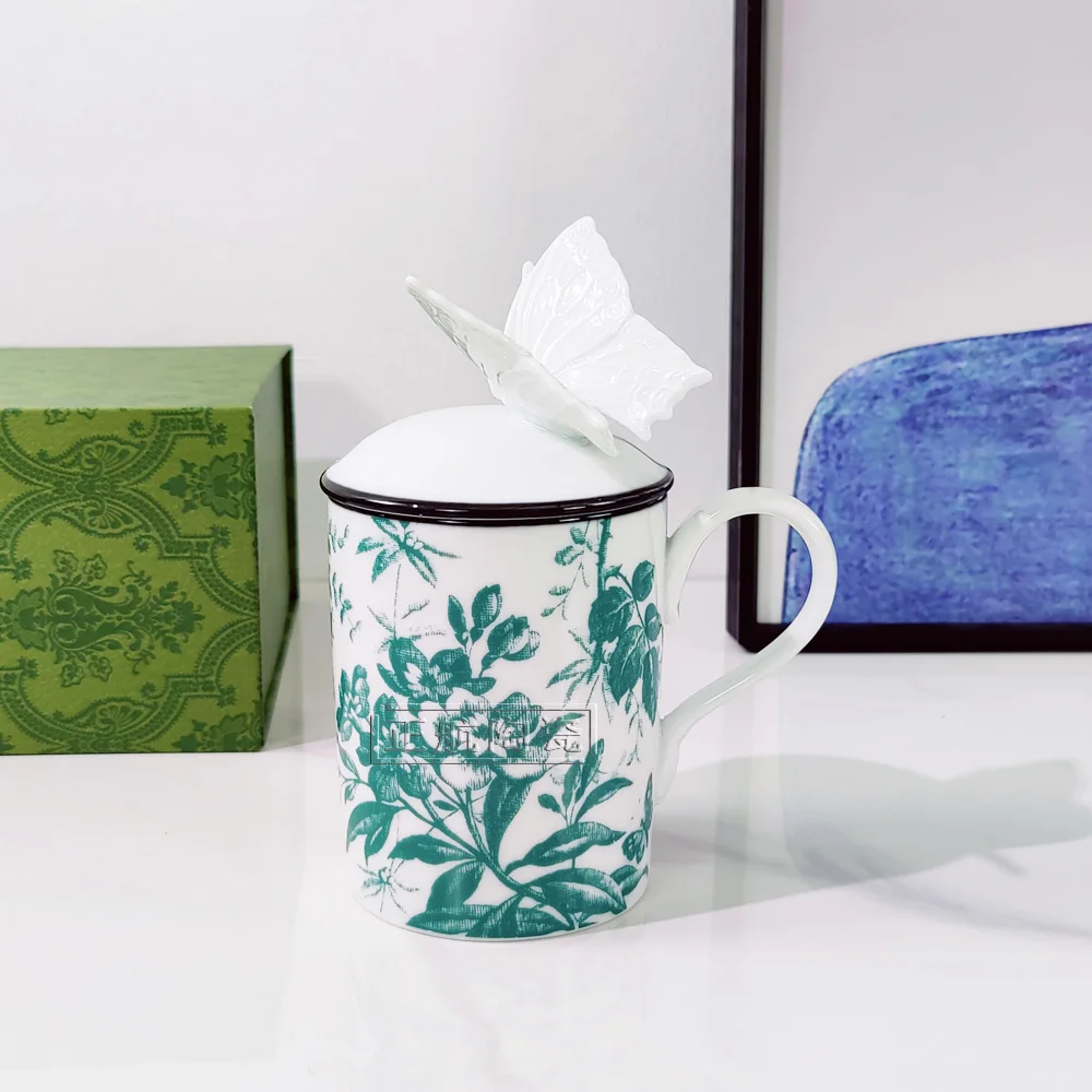 Креативные кружки в винтажном стиле с крышками-бабочками, костяной искусственной, трехмерными крышками-бабочками, ароматизированные кружки с свечой, кружка, подарки 
Креативные кружки в винтажном стиле с крышками-бабочками, костяной искусственной, трехмерными крышками-бабочками, ароматизированные кружки с свечой, кружка, подарки