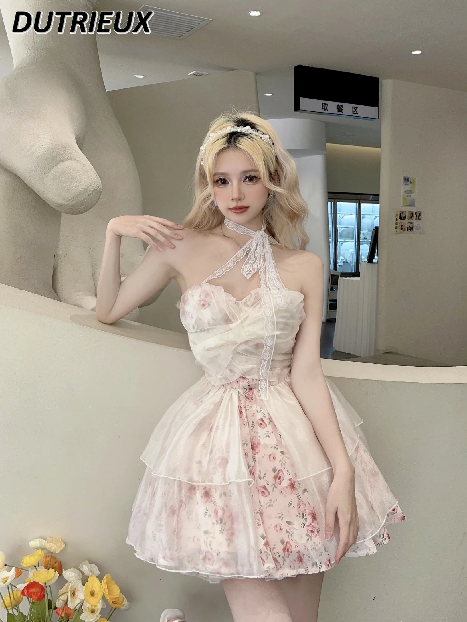 Summer New Sweet Off-Shoulder Waist Halter Short Dress Niche Romantic Pettiskirt Bow Sleeveless Slimming Floral Dresses
Summer New Sweet Off-Shoulder Waist Halter Short Dress Niche Romantic Pettiskirt Bow Sleeveless Slimming Floral Dresses