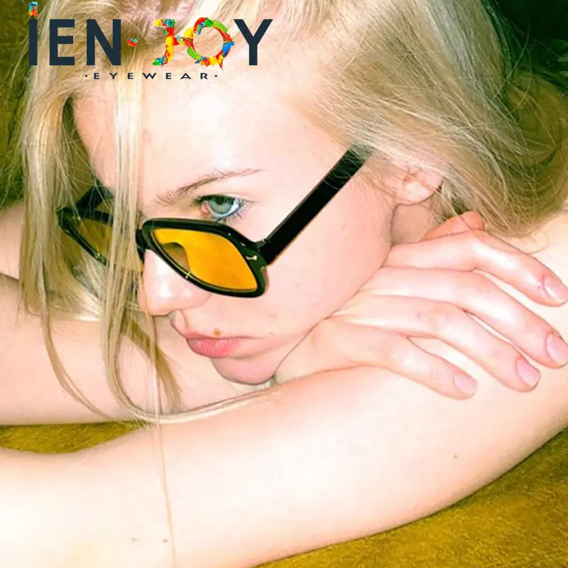 IENJOY 1PC Fashion Unisex Square Sunglasses Men Women Small Frame Brand Design Sunglasses Female Retro Rivet Glasses UV400 S-067
IENJOY 1PC Fashion Unisex Square Sunglasses Men Women Small Frame Brand Design Sunglasses Female Retro Rivet Glasses UV400 S-067