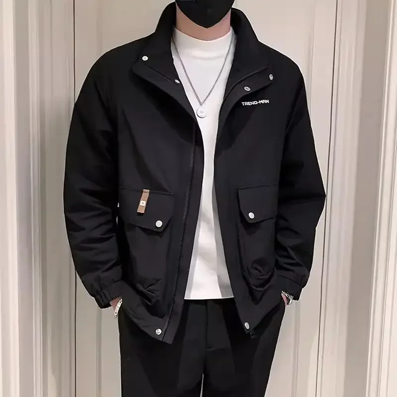 Fashion Brand Overcoat Men's Spring and Autumn 2024 New Korean Version of The Trend of Casual Stand Collar Jacket Men's Jacket
Fashion Brand Overcoat Men's Spring and Autumn 2024 New Korean Version of The Trend of Casual Stand Collar Jacket Men's Jacket