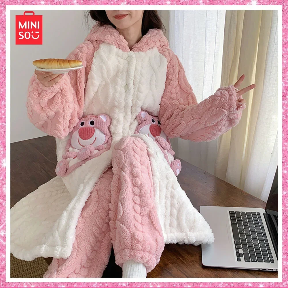 NewMiniso Lotso, модная утепленная Пижама с капюшоном для девочек, осень и зима, кардиган средней длины, халат, теплый рождественский подарок
NewMiniso Lotso, модная утепленная Пижама с капюшоном для девочек, осень и зима, кардиган средней длины, халат, теплый рождественский подарок