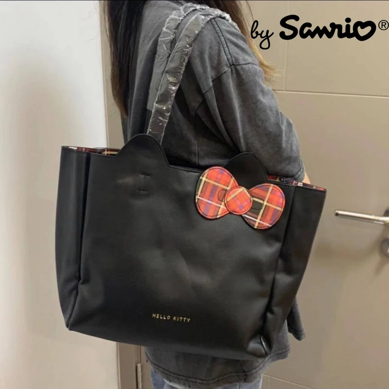 2024 Hello Kitty Sanrio Tote Bag Bow Shoulder Handheld for Girls Large Capacity Water Proof Anime Y2k Kawaii Things Fashion Gift
2024 Hello Kitty Sanrio Tote Bag Bow Shoulder Handheld for Girls Large Capacity Water Proof Anime Y2k Kawaii Things Fashion Gift