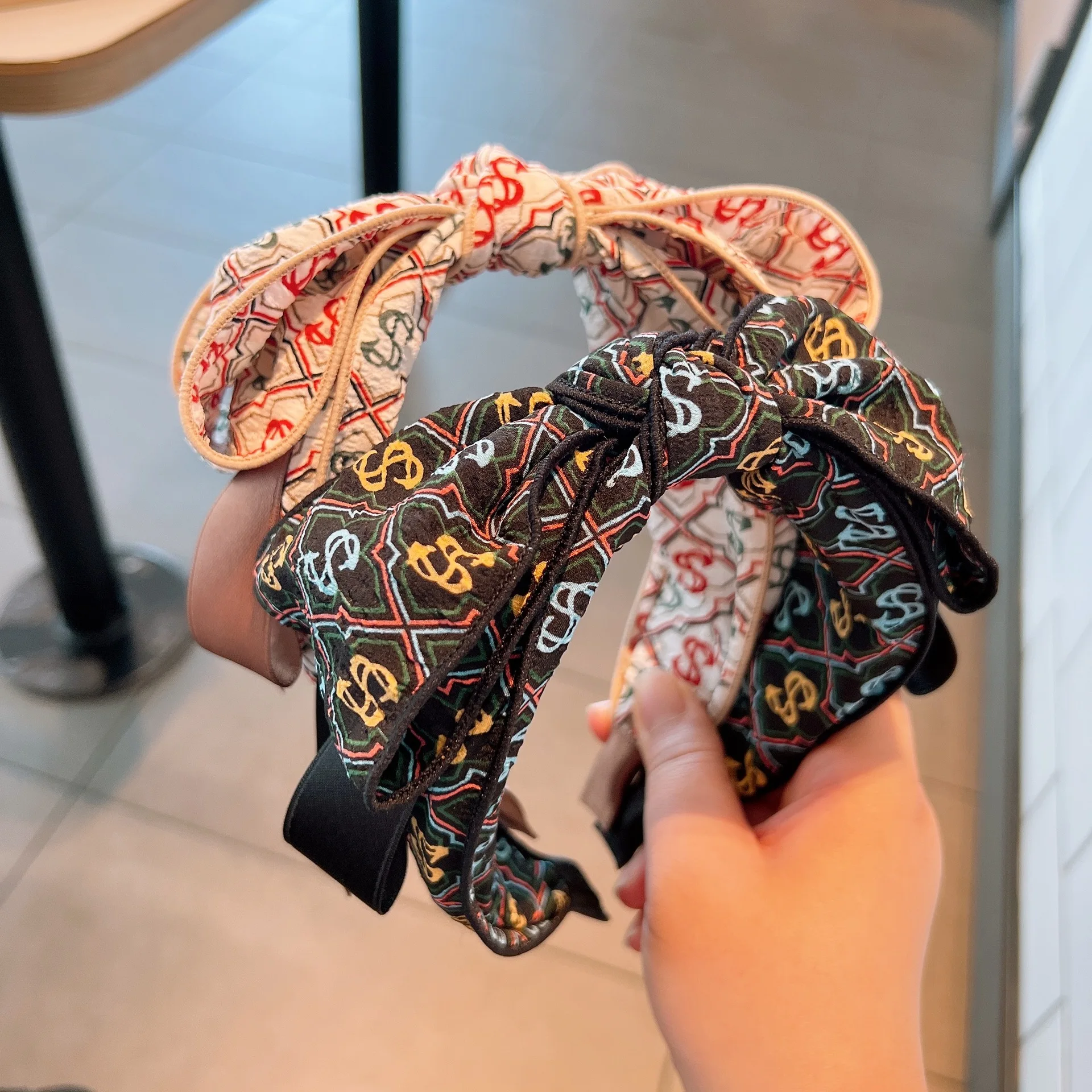 Korean Ornament ~ Original Designer Model Temperament Printing Bow Double Layer Headband Hair Accessories
Korean Ornament ~ Original Designer Model Temperament Printing Bow Double Layer Headband Hair Accessories