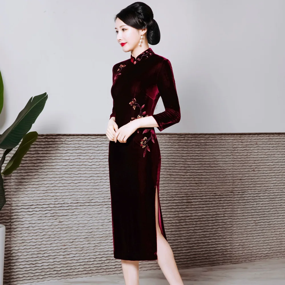 

Plus Size Sexy Split Cheongsam Traditional Classic Qipao Mandarin Collar Chinese Dress Burgundy Velour Female Vestidos 3XL 4XL