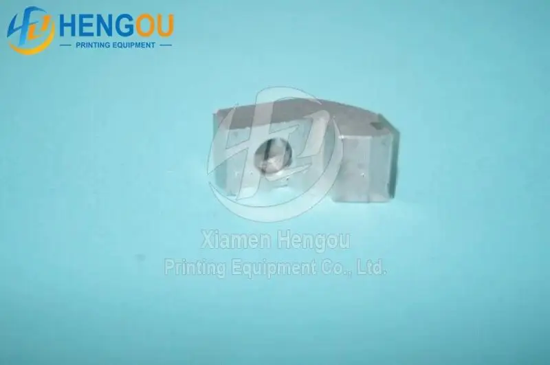 1 шт. 261-6005-401 444-6038-204 захват для Komori глянцевый захват стальной захват 2616005401 4446038204 машина
1 шт. 261-6005-401 444-6038-204 захват для Komori глянцевый захват стальной захват 2616005401 4446038204 машина