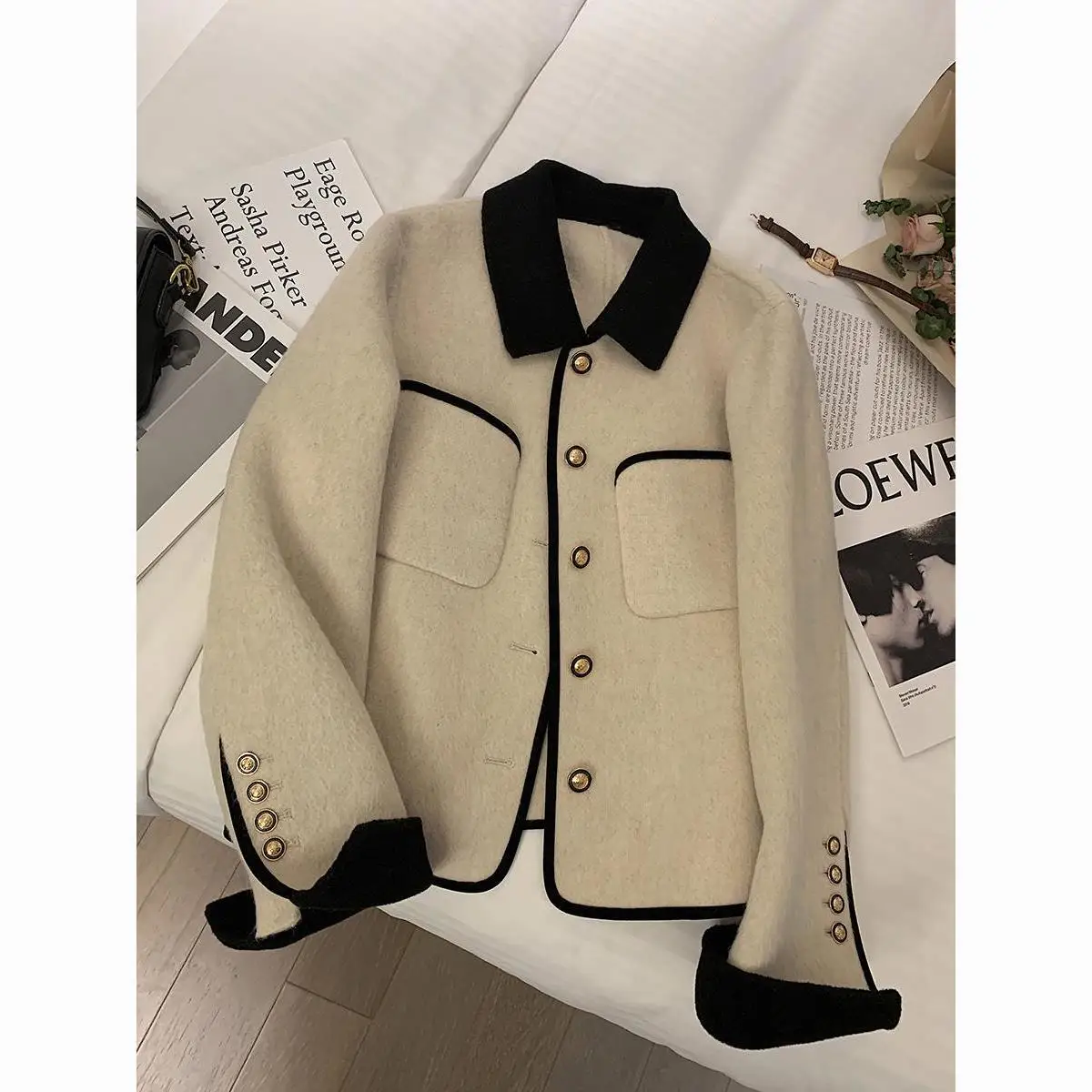 UNXX 2023 Autumn Winter New Fashion Korean Style White Double-Sided Woolen Jacket for Women Contrast Collar Chic Short Jacket
UNXX 2023 Autumn Winter New Fashion Korean Style White Double-Sided Woolen Jacket for Women Contrast Collar Chic Short Jacket