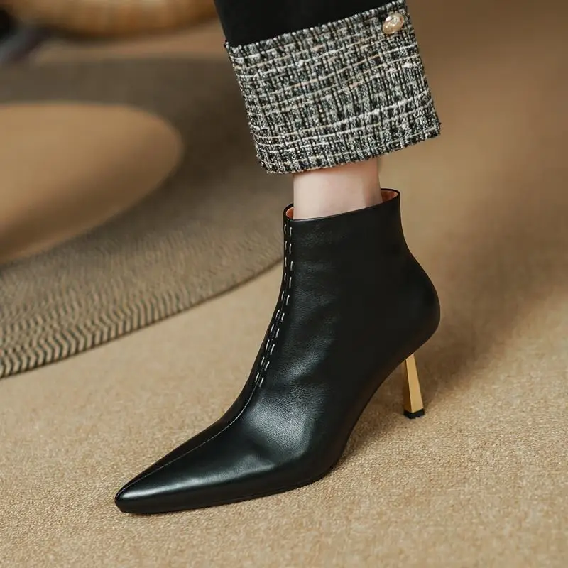 Genuine Leather Women Boots Comfortable Winter Shoes Fashion High-End Important Occasions Party Wedding Shoes Woman Ankle Boots
Genuine Leather Women Boots Comfortable Winter Shoes Fashion High-End Important Occasions Party Wedding Shoes Woman Ankle Boots