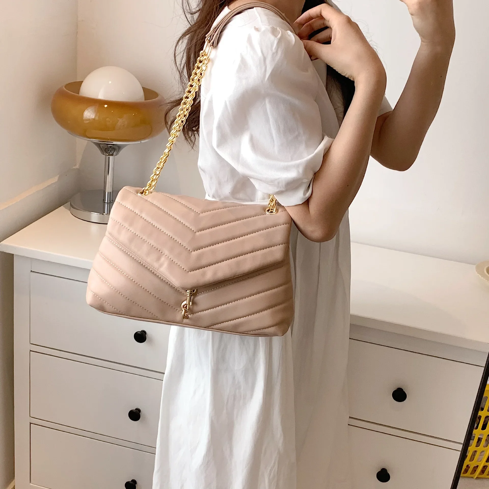 

Real Leather Crossbody Bag High Quality Women Luxury Designer Classical Flap Handbag Metail Chain Shoulder Bag Lady Brand Purse