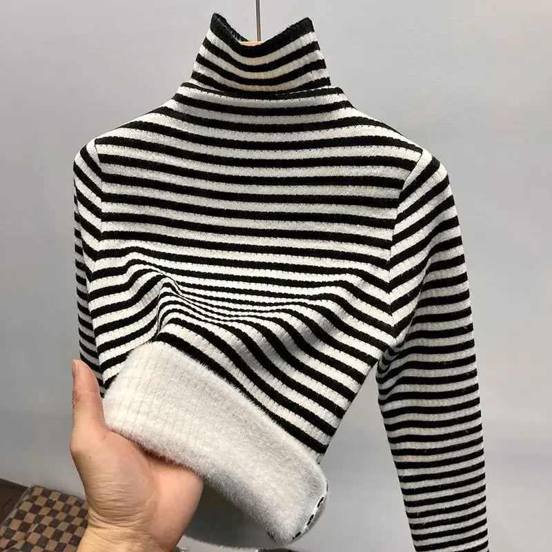 Women Long Sleeves Black and White Stripes Turtleneck Female Casual Solid Fashion Pullover Ladies Winter Plus Velvet Sweaters
Women Long Sleeves Black and White Stripes Turtleneck Female Casual Solid Fashion Pullover Ladies Winter Plus Velvet Sweaters