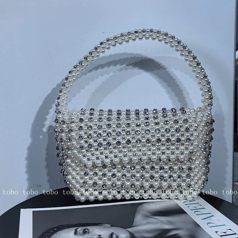 Fantasy Pearl and Diamond Flap Lunch Bag for Women Large Capacity Casual Winter Cosmetic Bags for Makeup Bead Woven Luxury Bags
Fantasy Pearl and Diamond Flap Lunch Bag for Women Large Capacity Casual Winter Cosmetic Bags for Makeup Bead Woven Luxury Bags