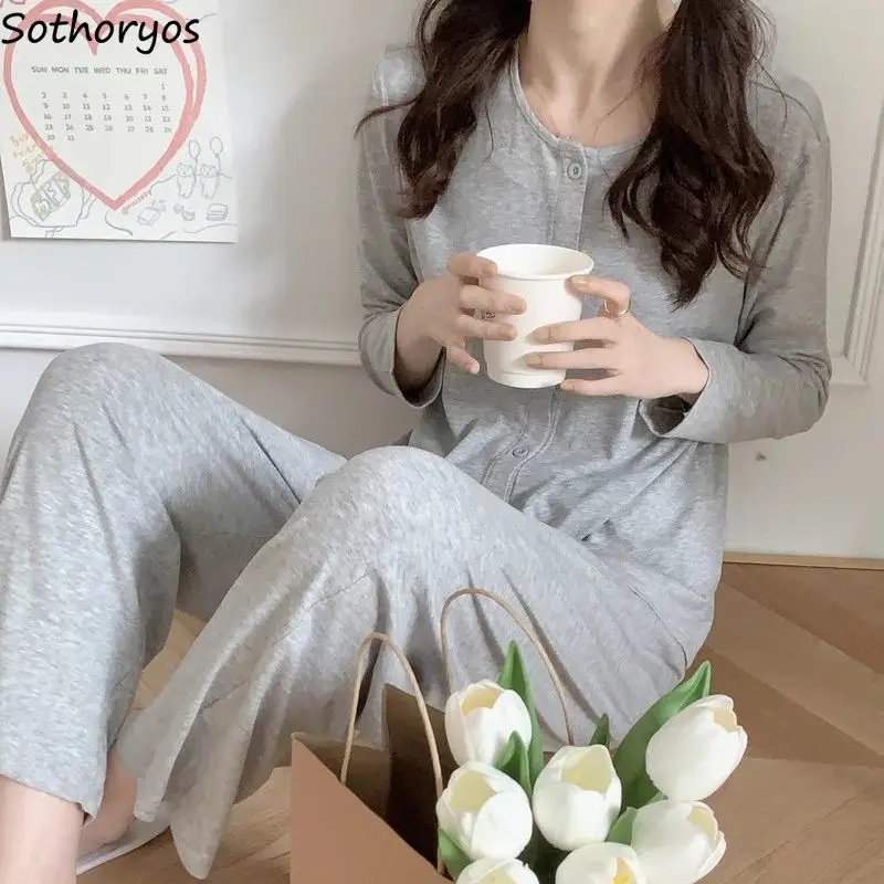 Пижамные комплекты, Женская Повседневная стильная мягкая Домашняя одежда с круглым вырезом, Корейская свободная одежда для сна на пуговицах, однотонная модная пижама с длинным рукавом для женщин 
Пижамные комплекты, Женская Повседневная стильная мягкая Домашняя одежда с круглым вырезом, Корейская свободная одежда для сна на пуговицах, однотонная модная пижама с длинным рукавом для женщин