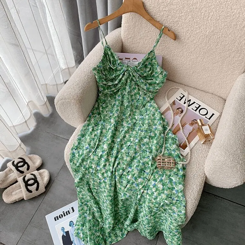 Fashion V-neck Ruffle Edge Dress French Style High Waist Vintage Spaghetti Strap Dress Green Print Dress for Women 2023 New
Fashion V-neck Ruffle Edge Dress French Style High Waist Vintage Spaghetti Strap Dress Green Print Dress for Women 2023 New