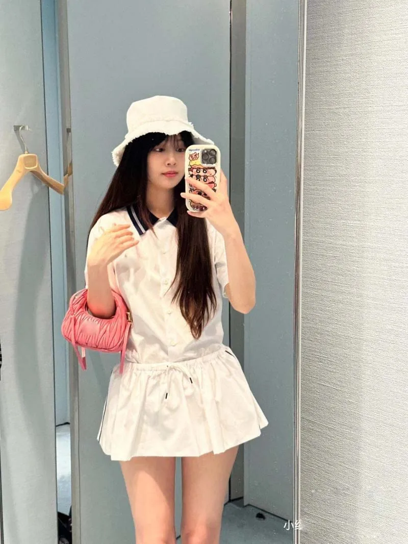 College High Street Workwear Girl Style Fashion Leisure Trendy temperament Versatile Daily Age Reducing Bubble Skirt
College High Street Workwear Girl Style Fashion Leisure Trendy temperament Versatile Daily Age Reducing Bubble Skirt