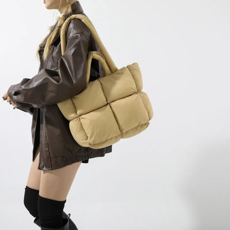 

Вместительная хлопковая дизайнерская сумка под подмышку, зимняя Роскошная Дамская пуховая Сумка-тоут, 2024, Женская Стеганая большая сумочка, мешковатая сумка-шоппер