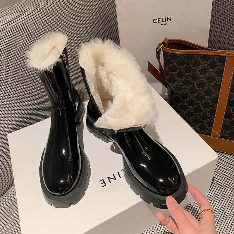 Leather Custom Thickened Fur Motorcycle Boots Cow Patent Leather Explosive Flat-Bottomed Short Boots Casual Women's Boots
Leather Custom Thickened Fur Motorcycle Boots Cow Patent Leather Explosive Flat-Bottomed Short Boots Casual Women's Boots