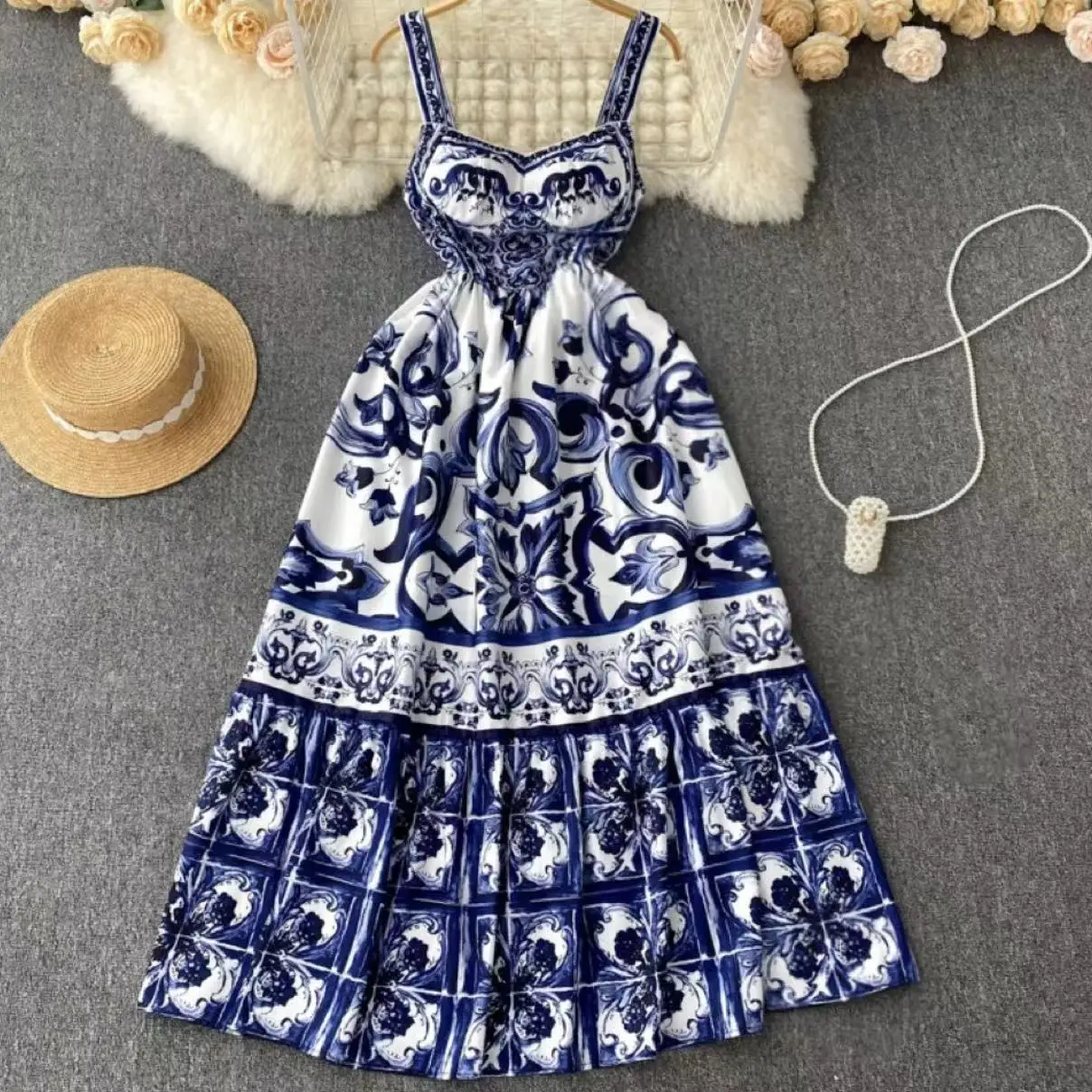Ethnic Style Waistband Slim Elegant Suspender Dress Summer Women's High-end Printed A-line Long Beach Party Dresses
Ethnic Style Waistband Slim Elegant Suspender Dress Summer Women's High-end Printed A-line Long Beach Party Dresses