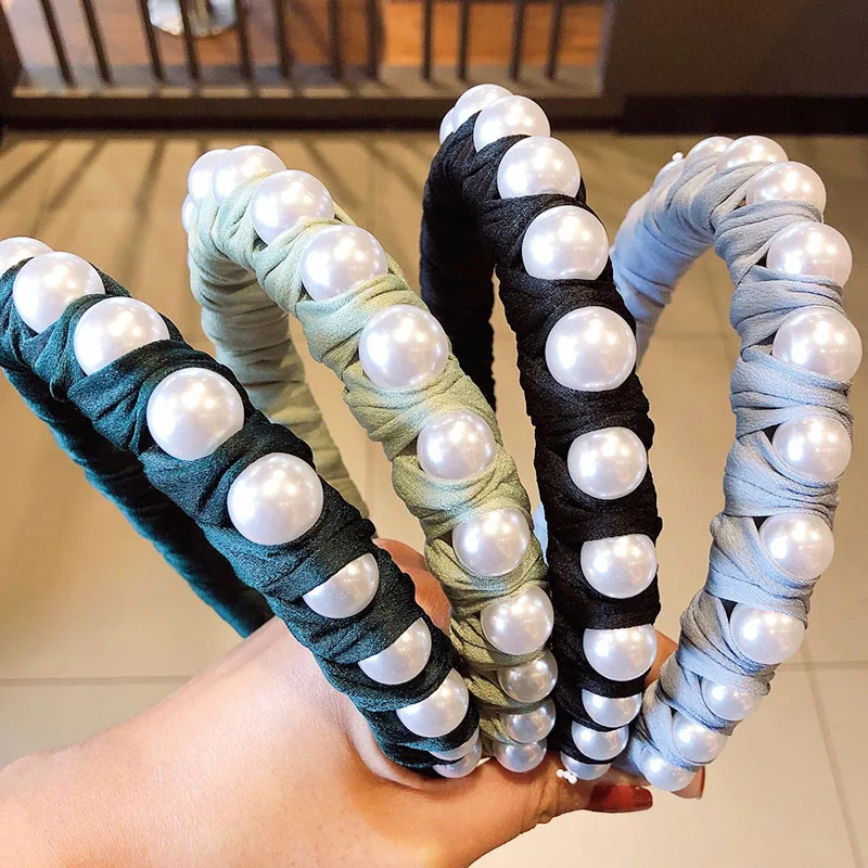 New Fashion Women Boutique Pearls Velvet Wide-brimmed Hairbands Elegant Headband Hair Ornament Headwear Lady Hair Accessories
New Fashion Women Boutique Pearls Velvet Wide-brimmed Hairbands Elegant Headband Hair Ornament Headwear Lady Hair Accessories