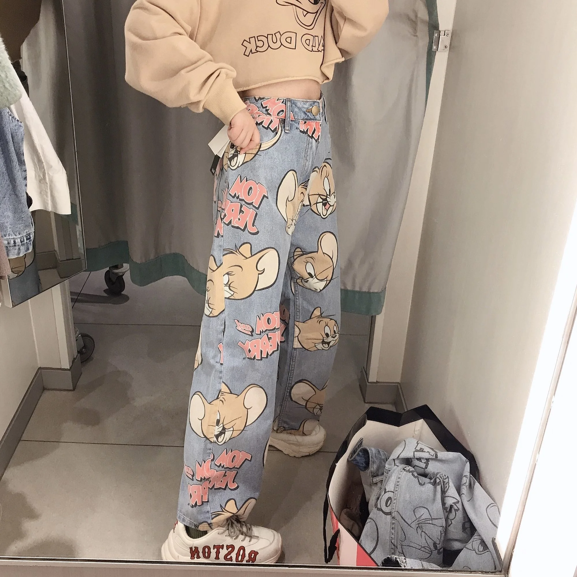Women Jeans High Waist Loose Straight Pants 2023 New Fashion Korean Cartoon Printed Zipper Casual Female Long Trousers With Belt
Women Jeans High Waist Loose Straight Pants 2023 New Fashion Korean Cartoon Printed Zipper Casual Female Long Trousers With Belt