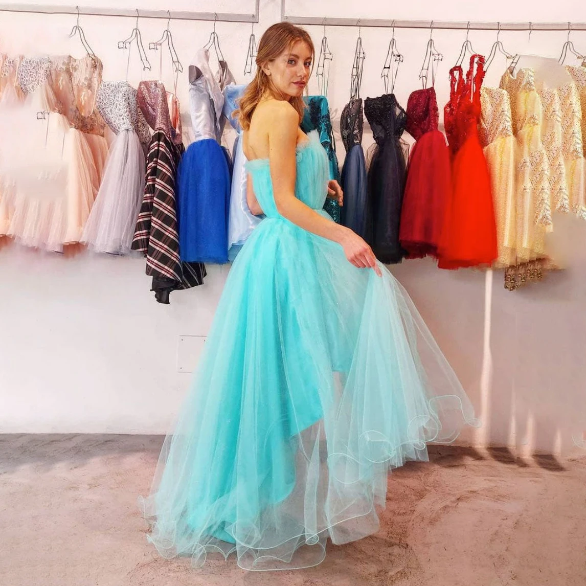 High Low Strapless Tulle Prom Evening Gown Sweetheart Ruffled Irregular Ruched Custom Made Simple Princess Homecoming Dress
High Low Strapless Tulle Prom Evening Gown Sweetheart Ruffled Irregular Ruched Custom Made Simple Princess Homecoming Dress