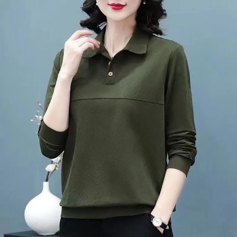 Commuter Versatile Women's Clothing Autumn and Winter New Spliced Buttons POLO Collar Long Sleeve Temperament Pullover Shirt
Commuter Versatile Women's Clothing Autumn and Winter New Spliced Buttons POLO Collar Long Sleeve Temperament Pullover Shirt