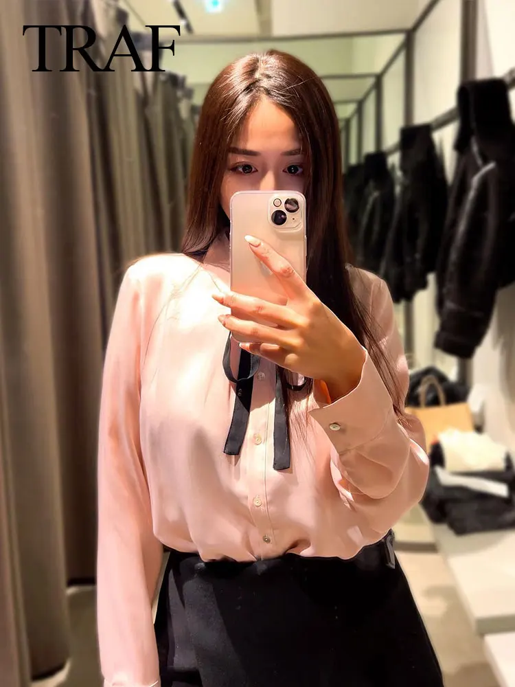 TRAF Women's Retro Bow Decorated Commuting Casual Shirt Spring Fashion Long Sleeve Button Elegant Women's Loose Shirt Y2K
TRAF Women's Retro Bow Decorated Commuting Casual Shirt Spring Fashion Long Sleeve Button Elegant Women's Loose Shirt Y2K