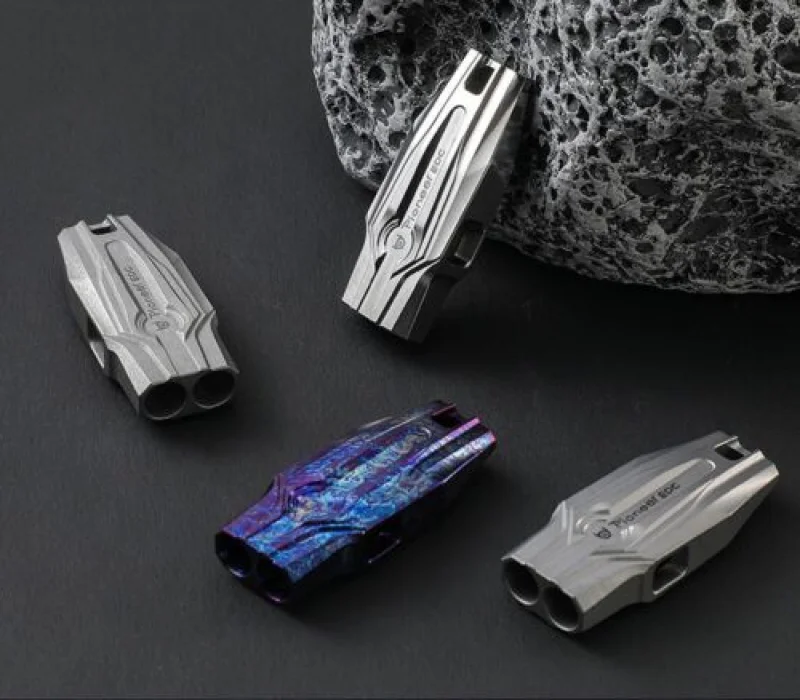 1Pc Titanium Alloy Whistle Twin Tubes High Frequency EDC Outdoor Survival SOS Tool
1Pc Titanium Alloy Whistle Twin Tubes High Frequency EDC Outdoor Survival SOS Tool