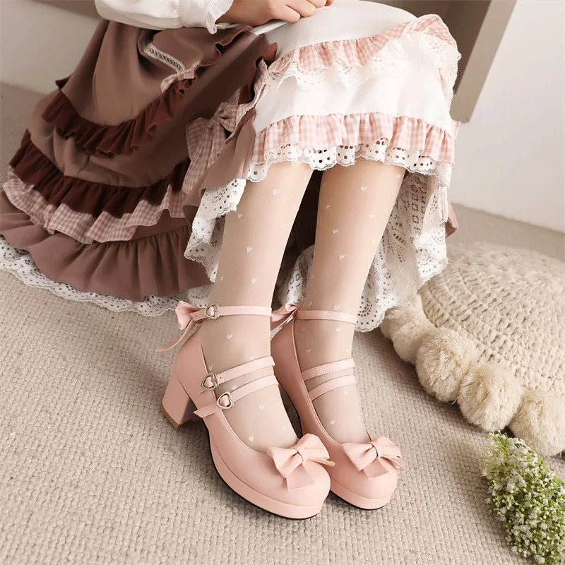 

YQBTDL 2022 New Pink Lolita Pumps Sweet Back Bow Buckle Strap Cosplay Shoes Woman Black Block Heel Lace Platform Mary Jane Shoes