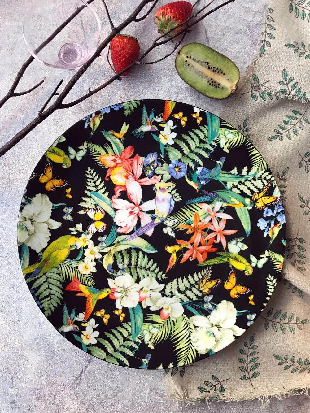 Spanish ceramic tableware western food plate auspicious flower parrot decorative plate bowl cup black plates 
Spanish ceramic tableware western food plate auspicious flower parrot decorative plate bowl cup black plates
