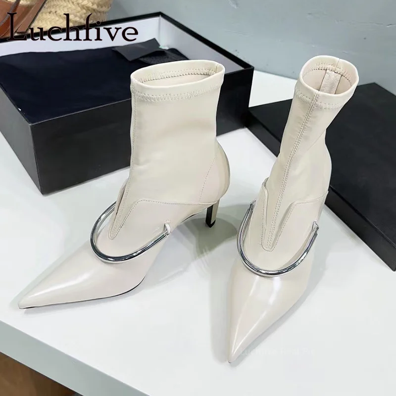 2023 Autumn Winter New Metal Circular Pointed Toe Thin High Short Boots Genuine Leather Sexy Ladies Shoes Brand Party Boots
2023 Autumn Winter New Metal Circular Pointed Toe Thin High Short Boots Genuine Leather Sexy Ladies Shoes Brand Party Boots