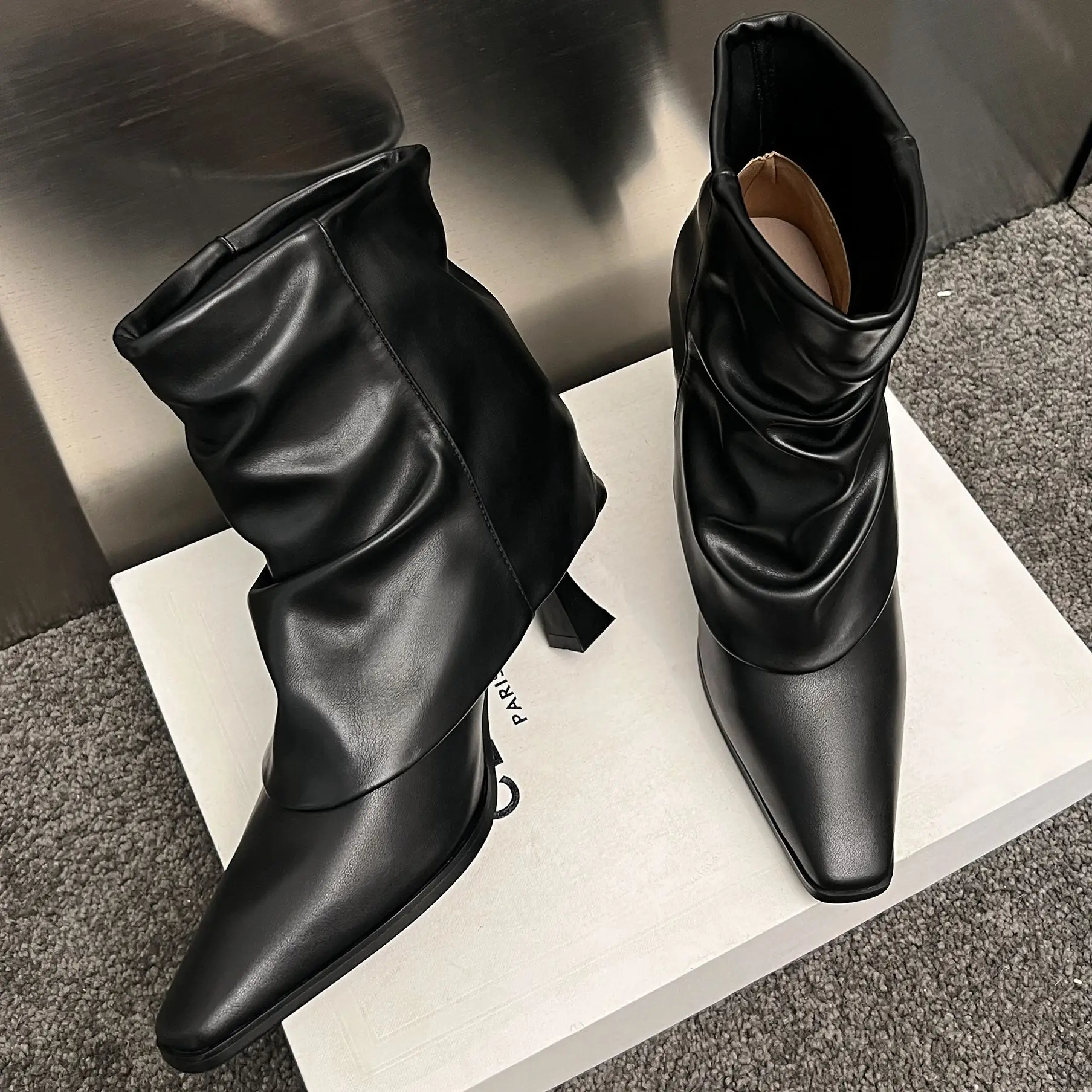 Autumn And Winter Boots, Genuine Leather Cowhide,Calf Height, Fashion Women's Shoes,High Heels,Pointed Toe
Autumn And Winter Boots, Genuine Leather Cowhide,Calf Height, Fashion Women's Shoes,High Heels,Pointed Toe