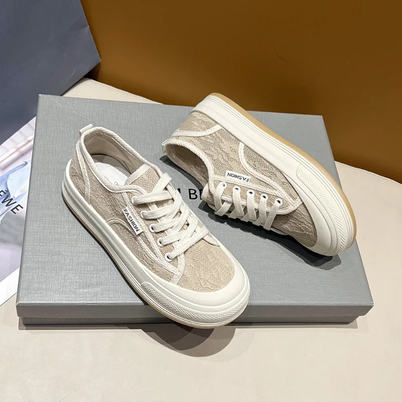 New Lace-Up Vulcanized Shoes Autumn Fashion Breathable Mesh Round Toe All-Match Sneakers Thick Sole Non-slip Casual Running Shoe 
New Lace-Up Vulcanized Shoes Autumn Fashion Breathable Mesh Round Toe All-Match Sneakers Thick Sole Non-slip Casual Running Shoe