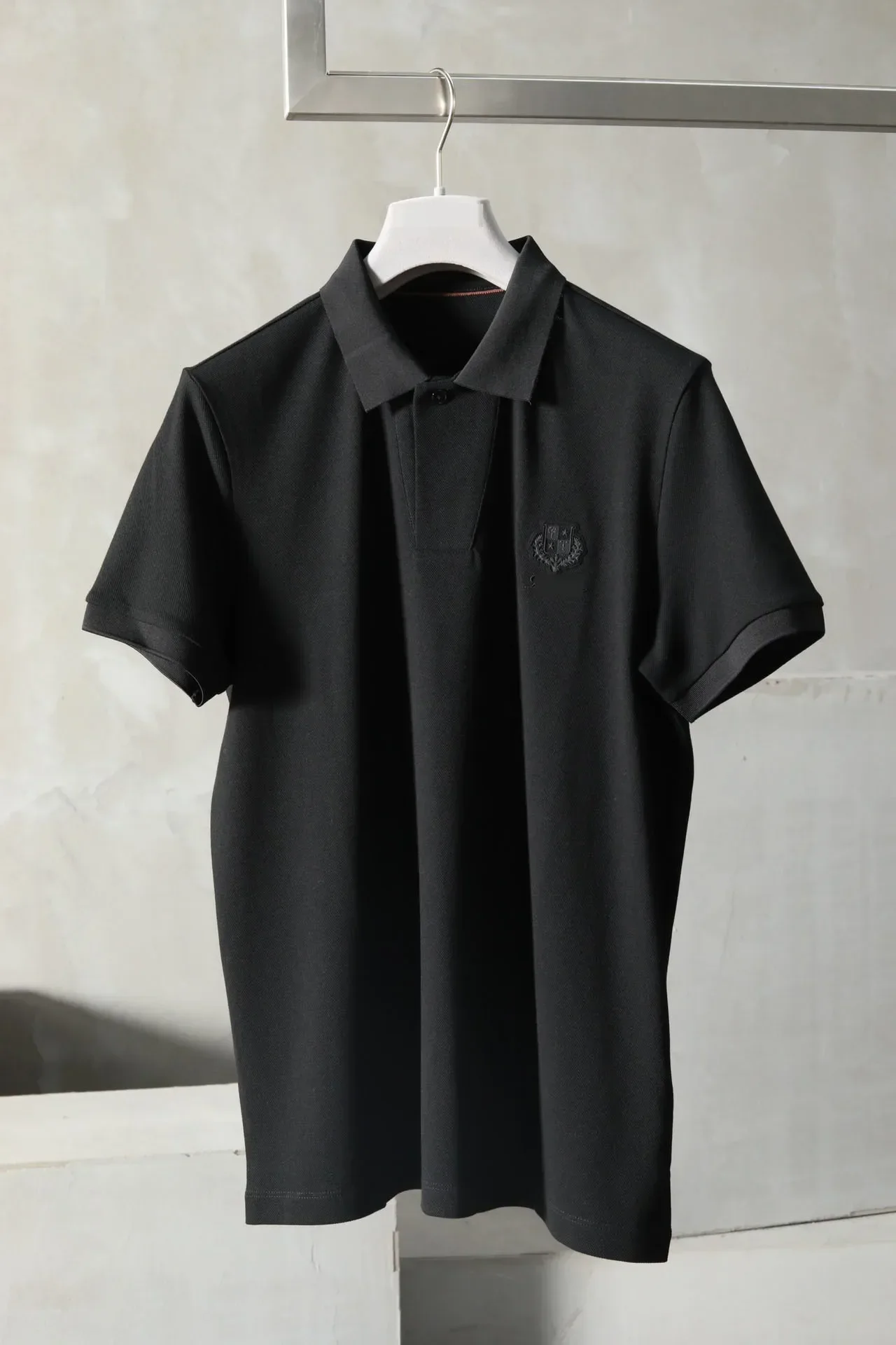 2024 SIJITONGDA Shirt silk men 2024 summer new short sleeve breathable thin embroidery quality big size M-2XL
2024 SIJITONGDA Shirt silk men 2024 summer new short sleeve breathable thin embroidery quality big size M-2XL