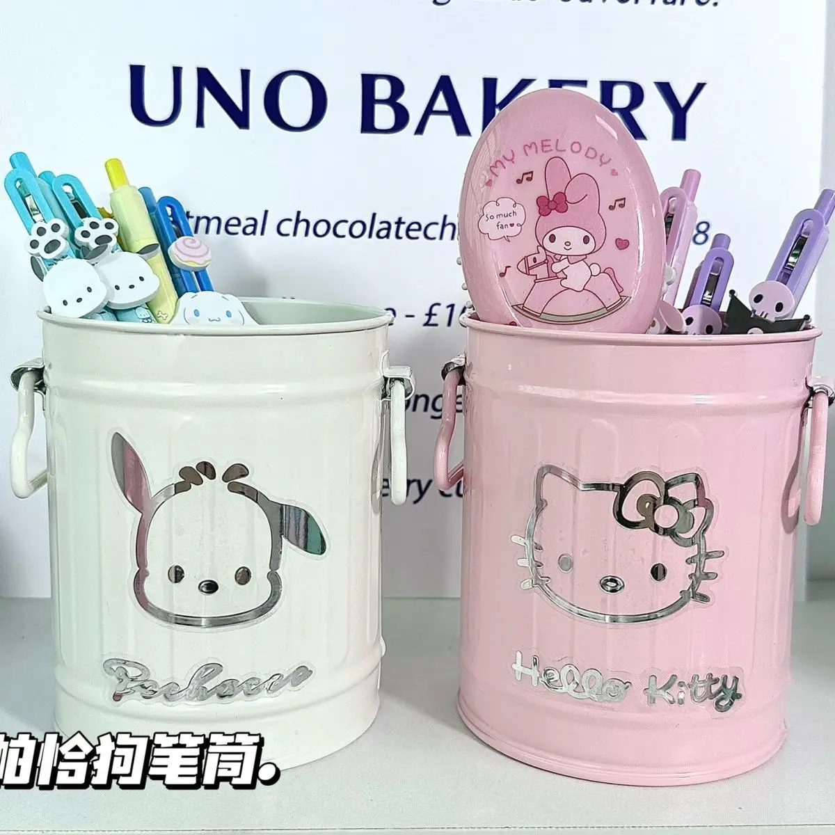 Высокоэстетичный держатель для ручек Sanrio, Чугунное ведро премиум-класса для художественных работ, канцелярские принадлежности и хранение кистей для макияжа
Высокоэстетичный держатель для ручек Sanrio, Чугунное ведро премиум-класса для художественных работ, канцелярские принадлежности и хранение кистей для макияжа