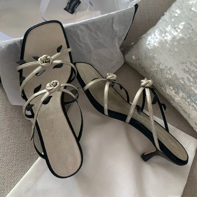 New Handmade Rose Vintage French Square Headed Middle Heel Open Toe Outwear Elegant Kitten Heel Women's Slippers
New Handmade Rose Vintage French Square Headed Middle Heel Open Toe Outwear Elegant Kitten Heel Women's Slippers