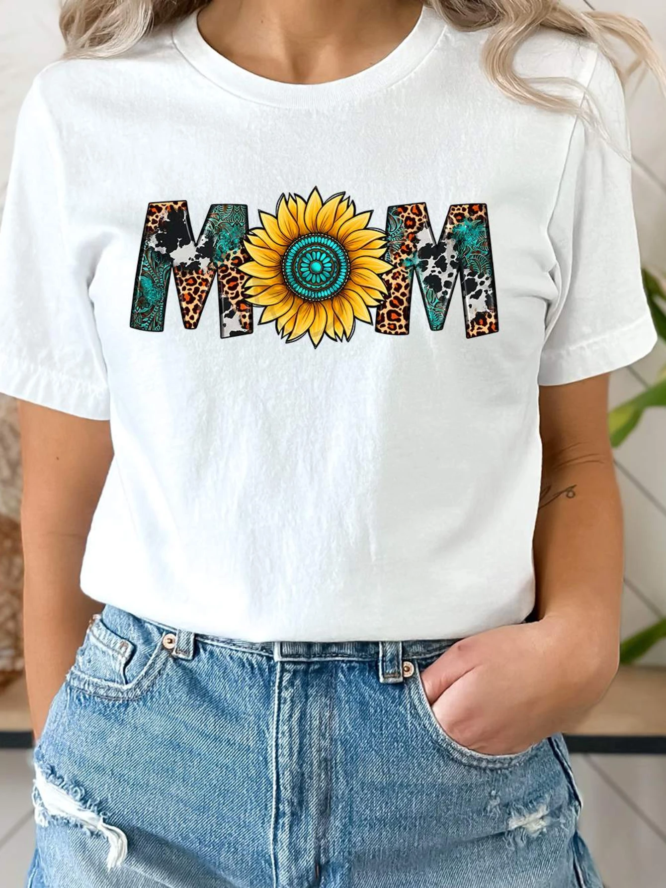 Colorful Letter Print Crew Neck T-shirt, Casual Short Sleeve Top For Spring & Summer, Women's Clothing
Colorful Letter Print Crew Neck T-shirt, Casual Short Sleeve Top For Spring & Summer, Women's Clothing