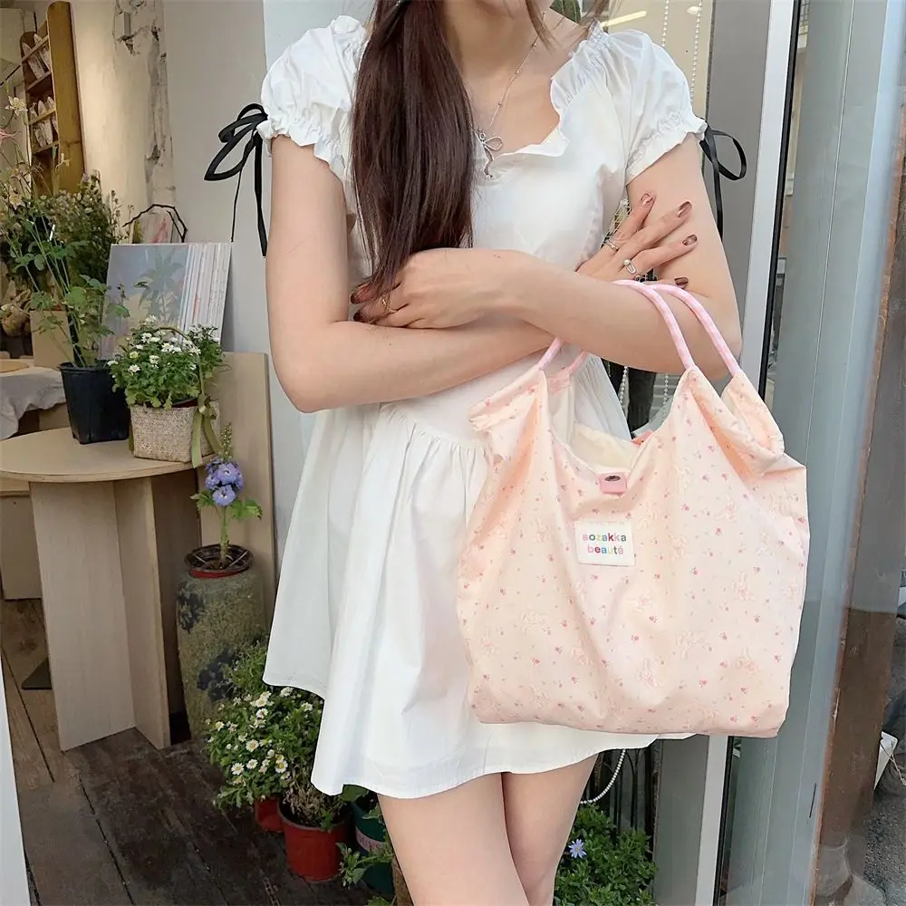 Large Capacity Printing Handbag Fashion Stripe Elegant Sweet Canvas Bag Cute Lovely Tote Bag Women
Large Capacity Printing Handbag Fashion Stripe Elegant Sweet Canvas Bag Cute Lovely Tote Bag Women