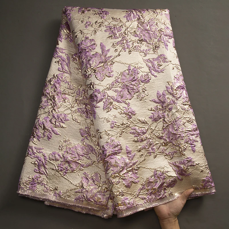 Новейшие африканские тюлевые кружевные ткани 5 ярдов 2023 нигерийское позолоченное жаккардовое кружево высокого качества для женского свадебного платья S2623
Новейшие африканские тюлевые кружевные ткани 5 ярдов 2023 нигерийское позолоченное жаккардовое кружево высокого качества для женского свадебного платья S2623
