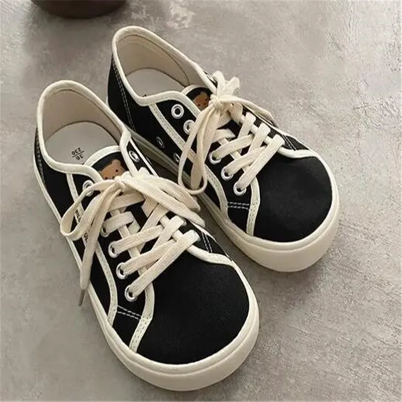 

Designer Canvas Shoes Women Low Top Sneakers Wide Toe Lace Up Trainers Shoes 2023 Girls Red Blue Sneakers Girls Tenis Plimsolls