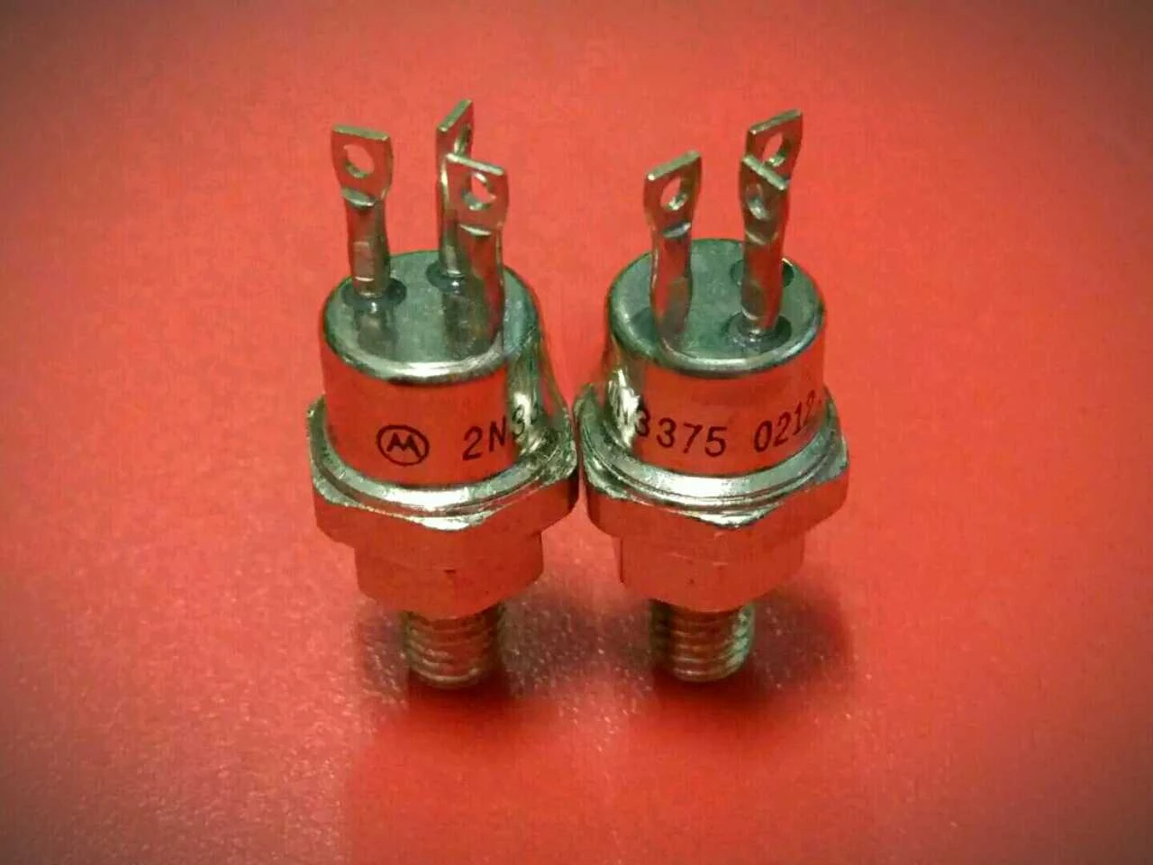2N3375 controllable silicon crystal box tube NPN screw type module after inquiry
2N3375 controllable silicon crystal box tube NPN screw type module after inquiry