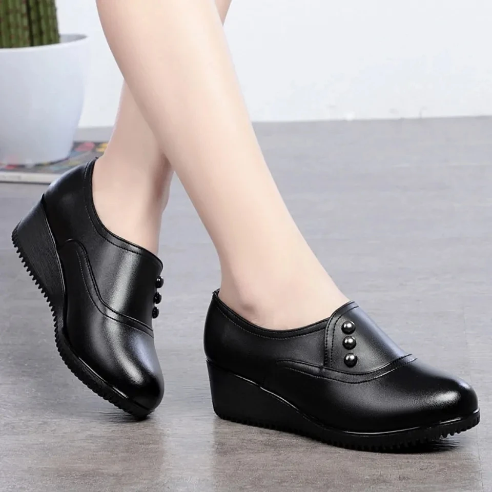 

Black Leather Flats Woman Grandma Slip On Moccasins Casual Outdoor spring Loafers Platform Wedges Mom Shoes