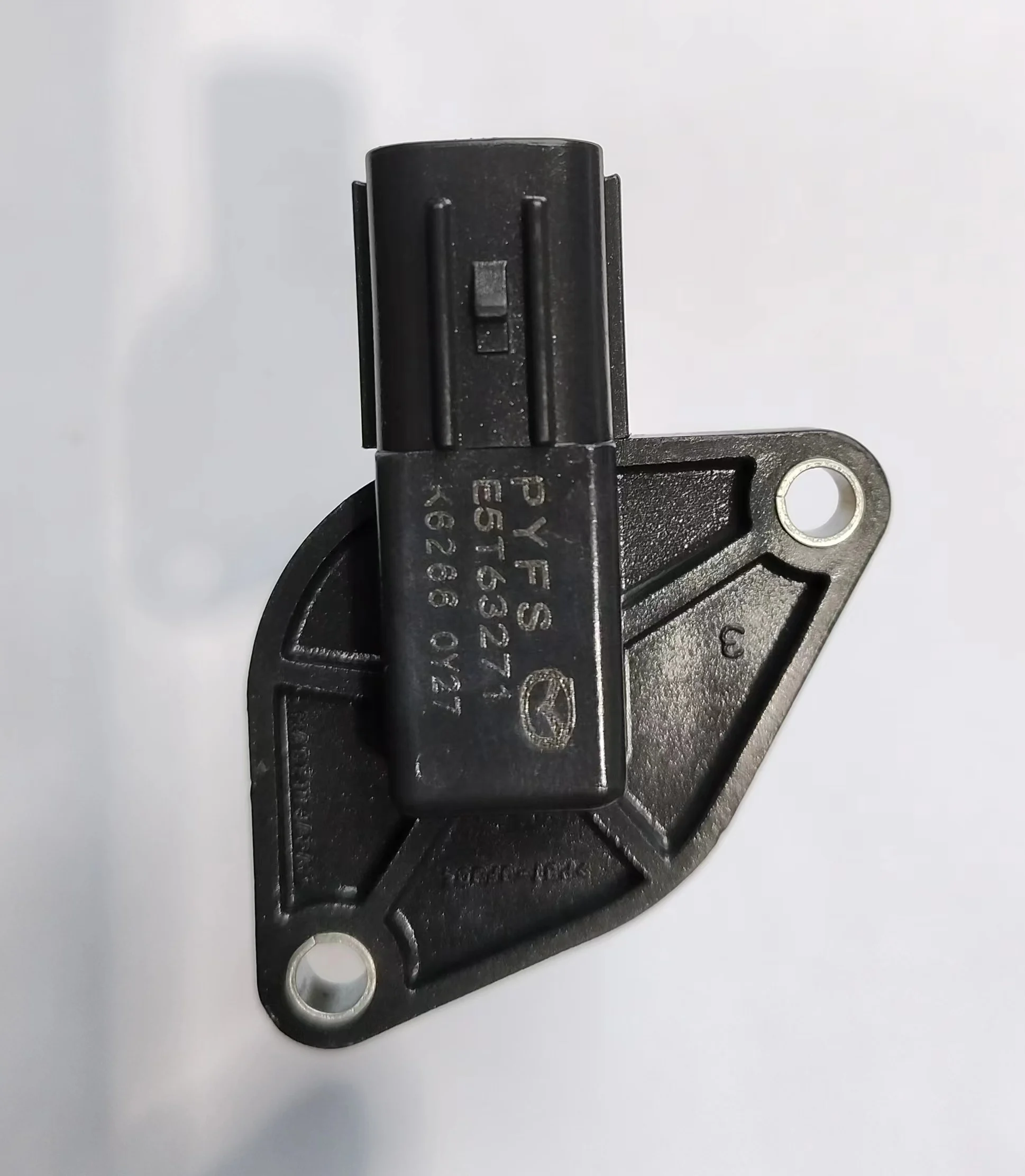 Оригинальный датчик расхода воздуха E5T63271 для Mazda 2 MK4 DJ 2014-2018 Mazda 3, 10 шт.
Оригинальный датчик расхода воздуха E5T63271 для Mazda 2 MK4 DJ 2014-2018 Mazda 3, 10 шт.