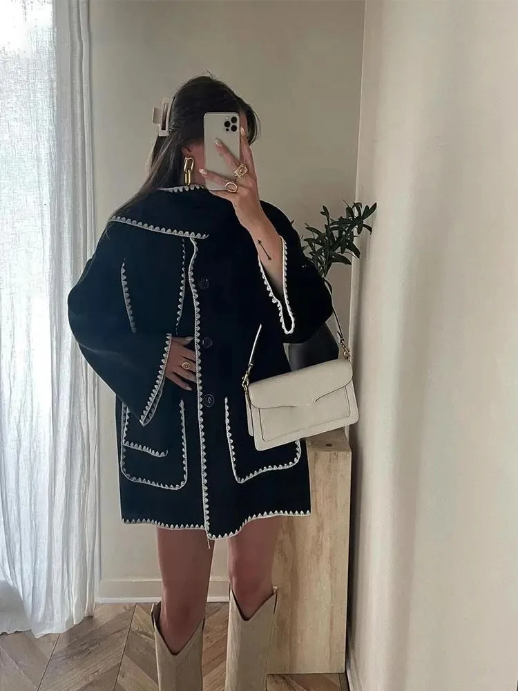 Fashion Loose Wool Coat With Scarf Women Elegant Pockets Long Sleeve Warm Jacket Lady 2023 Winter Single Breasted Thick Outwear
Fashion Loose Wool Coat With Scarf Women Elegant Pockets Long Sleeve Warm Jacket Lady 2023 Winter Single Breasted Thick Outwear