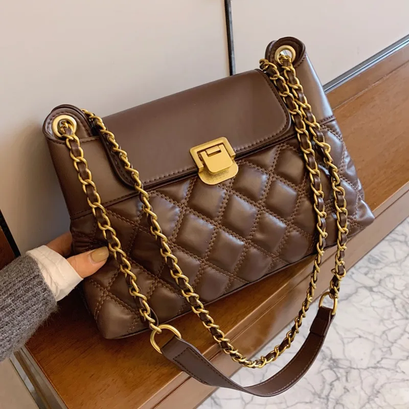 Lingge Chain Women's Bag 2023 Autumn/Winter New Trendy and Versatile Crossbody Bag Women's Small Fragrant Style Shoulder Bag
Lingge Chain Women's Bag 2023 Autumn/Winter New Trendy and Versatile Crossbody Bag Women's Small Fragrant Style Shoulder Bag