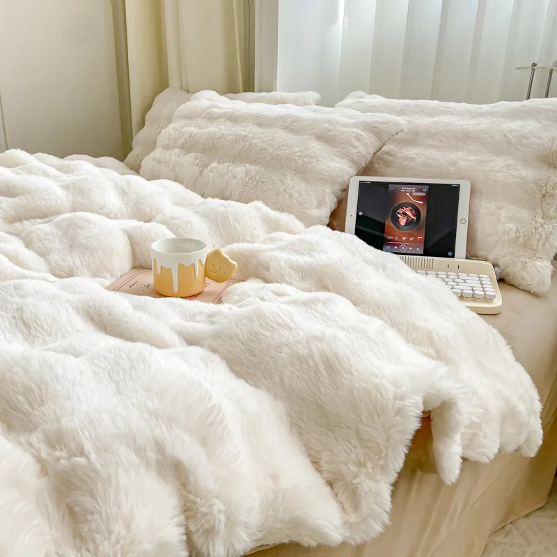 NOAHAS Winter new rabbit fleece four-piece thickened milk velvet solid color Super Soft Quilt Cover Blankets Bed Sofa Blanket
NOAHAS Winter new rabbit fleece four-piece thickened milk velvet solid color Super Soft Quilt Cover Blankets Bed Sofa Blanket