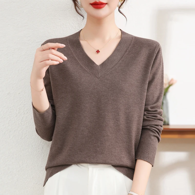 2024 Spring Autumn New Women's V-Neck Wool Knitwear Pullover Solid Long Sleeve Casual Top Fashion Simple Versatile Basic Sweater
2024 Spring Autumn New Women's V-Neck Wool Knitwear Pullover Solid Long Sleeve Casual Top Fashion Simple Versatile Basic Sweater