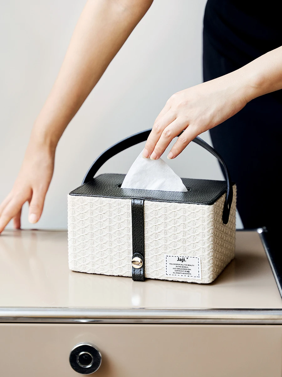 High end woven tissue box, light luxury dining table, living room, drawing paper box, household high-end feel toilet paper box,
High end woven tissue box, light luxury dining table, living room, drawing paper box, household high-end feel toilet paper box,